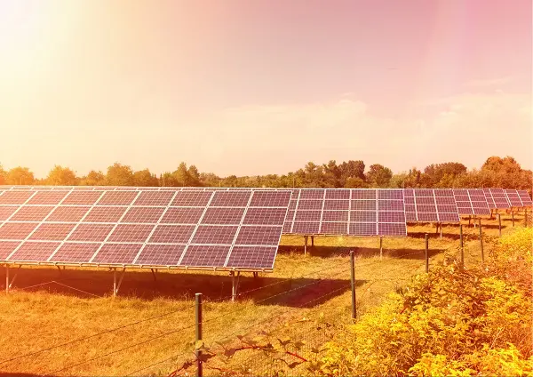 El Departamento de Energía de EE. UU. busca "masa, tolerancia a la radiación y durabilidad" en la fabricación de células solares para el espacio