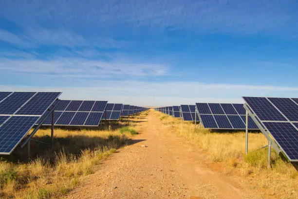 Célula solar de perovskita basada en azul de Prusia alcanza una eficiencia del 26.9%