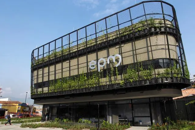 Cox cerró contrato de venta de energía a largo plazo con EPM y busca fortalecerse en Colombia y la región