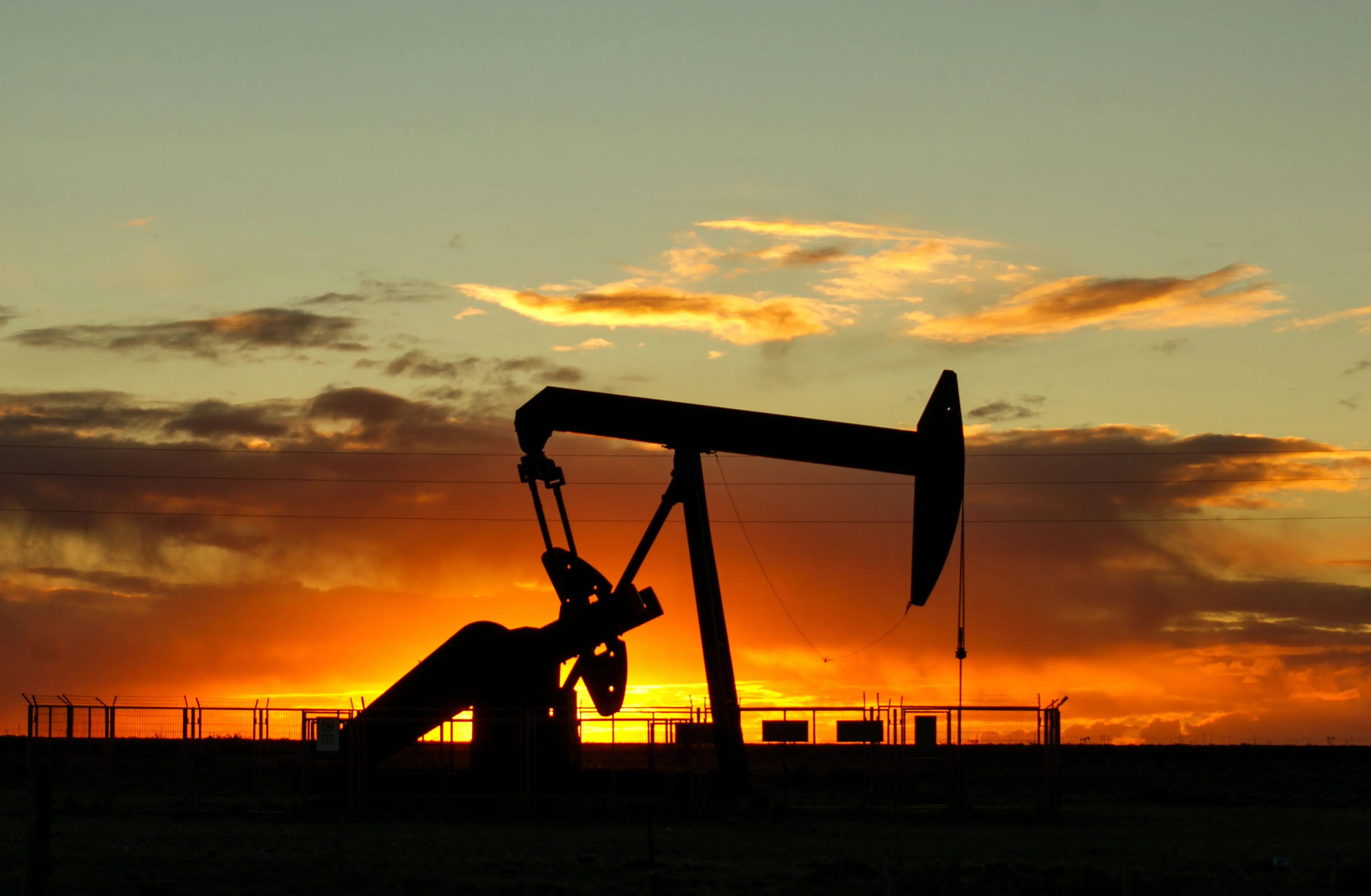 Nuevos aumentos en los precios del petróleo podrían reavivar temores de recesión