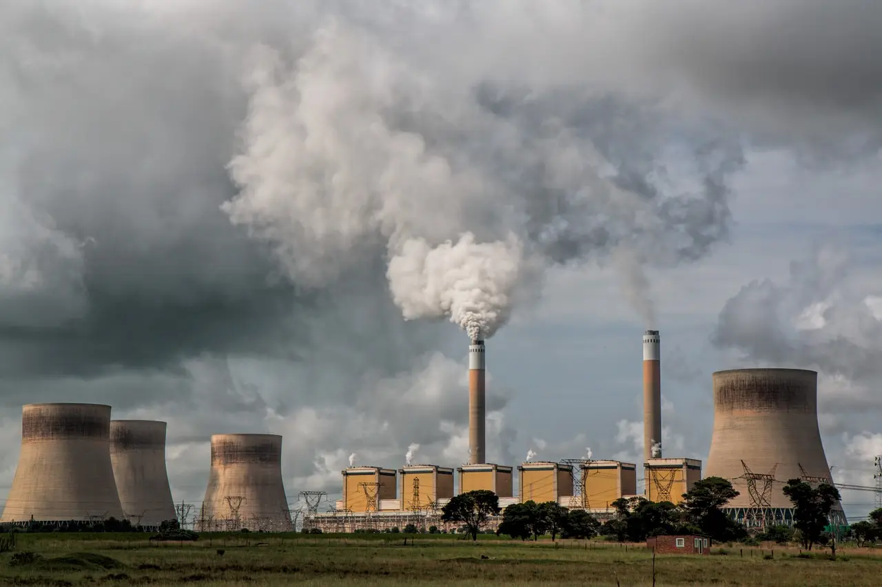 Cómo Estados Unidos se rezagó frente a China en energía nuclear
