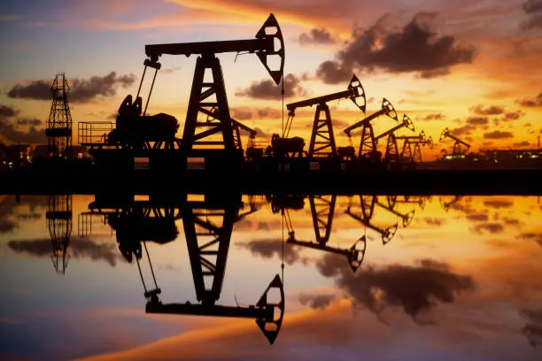 La producción de petróleo de Kuwait aumenta a medida que la OPEP+ completa la reversión del recorte de producción