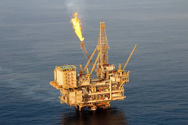 Standard Chartered: Las apuestas largas récord en CTA están limitando el potencial alcista del petróleo