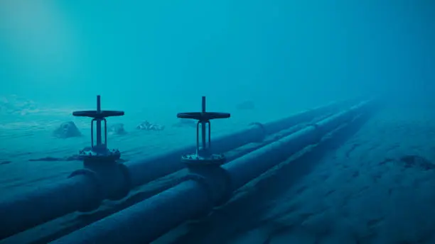 Los precios del petróleo aumentan por la interrupción de un oleoducto en Arabia Saudita y los crecientes riesgos en el Mar Rojo