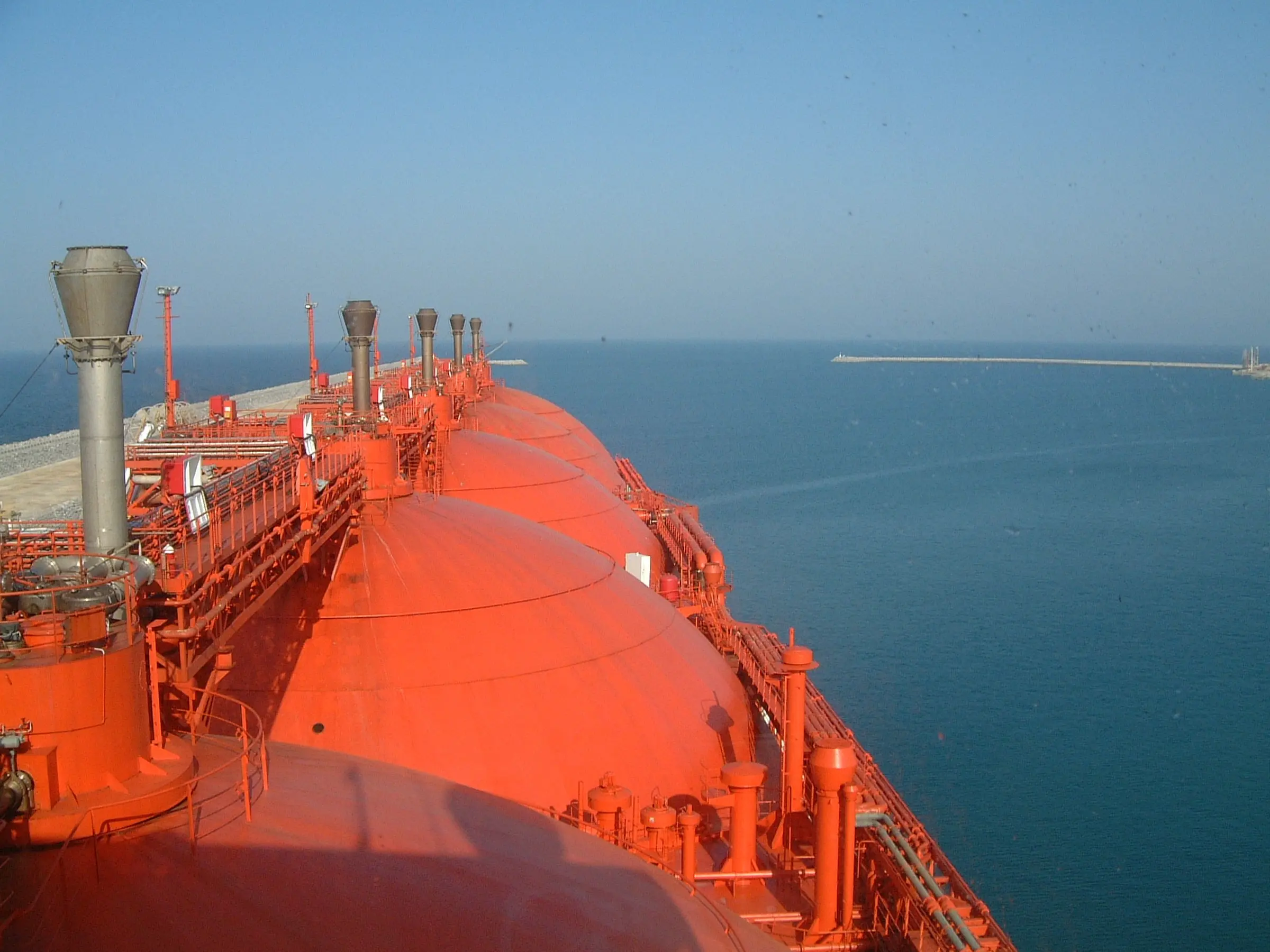 El principal comerciante de crudo del mundo no descarta aún un petróleo a 200 dólares.