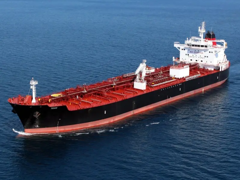 Las exportaciones saudíes de petróleo desde el Mediterráneo se disparan gracias a los transbordadores hacia el norte para evitar a los hutíes