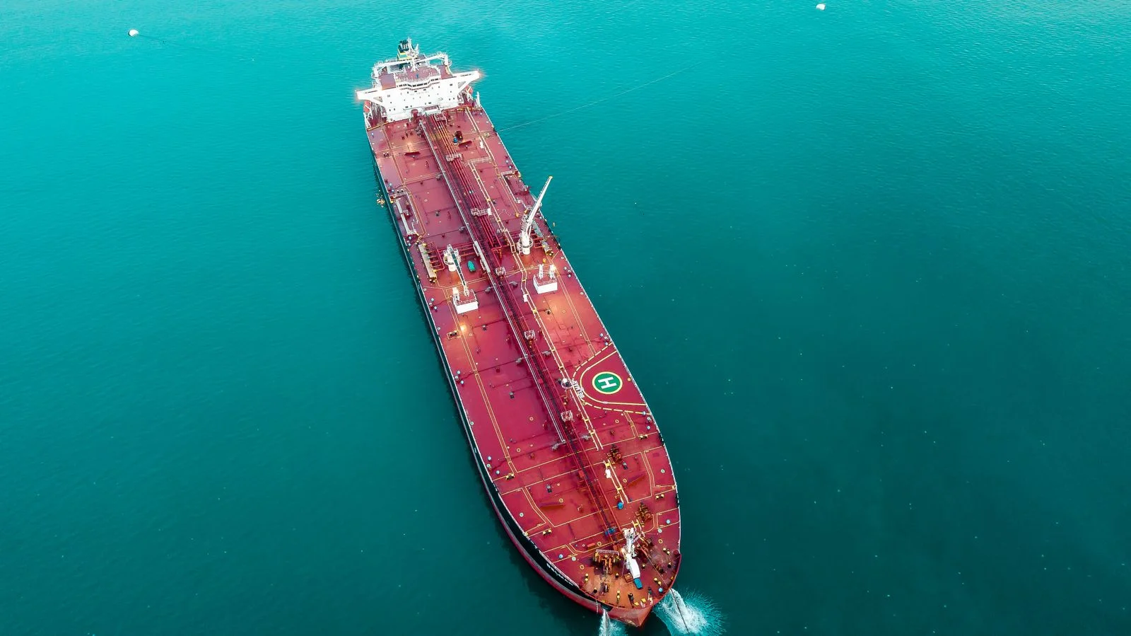 Las tarifas récord de los petroleros dejan el crudo pesado varado en las Américas